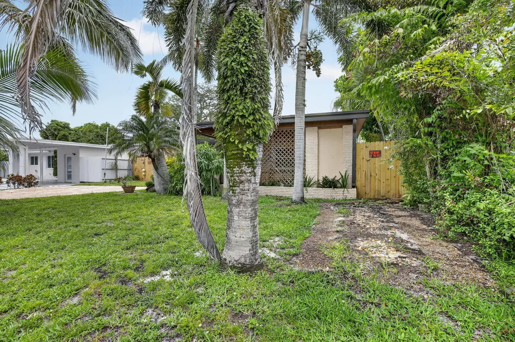7140 Meade Street Hollywood FL 33024