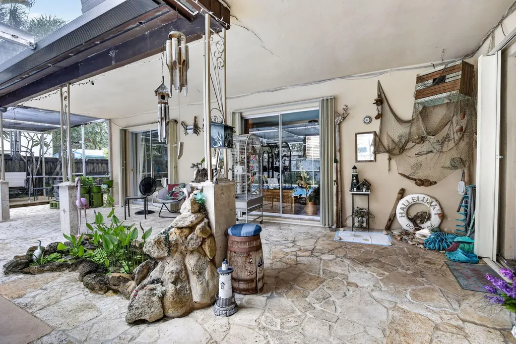 7140 Meade Street Hollywood FL 33024