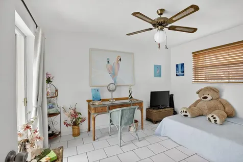 7140 Meade Street Hollywood FL 33024
