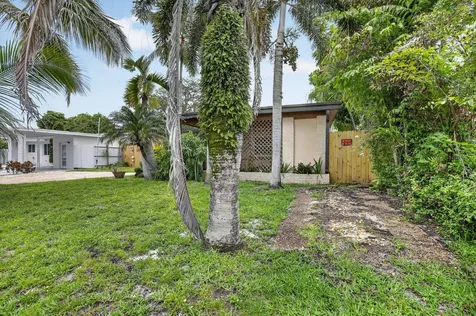 7140 Meade Street Hollywood FL 33024