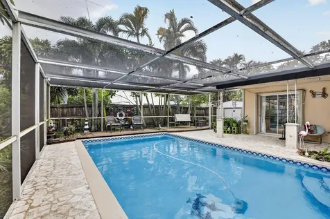 7140 Meade Street Hollywood FL 33024