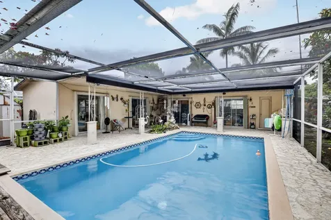 7140 Meade Street Hollywood FL 33024
