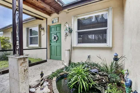 7140 Meade Street Hollywood FL 33024