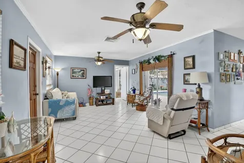 7140 Meade Street Hollywood FL 33024