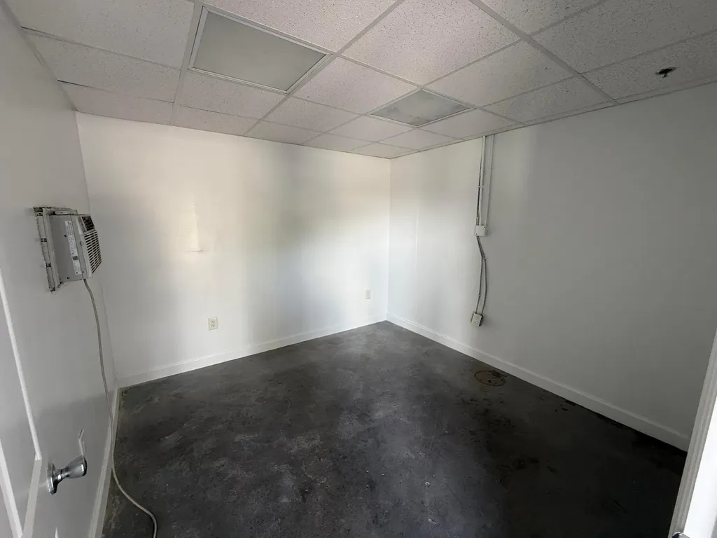 1300 Old Dixie Highway Lake Park FL 33403
