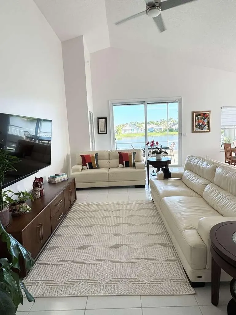 109 Derby Lane Royal Palm Beach FL 33411