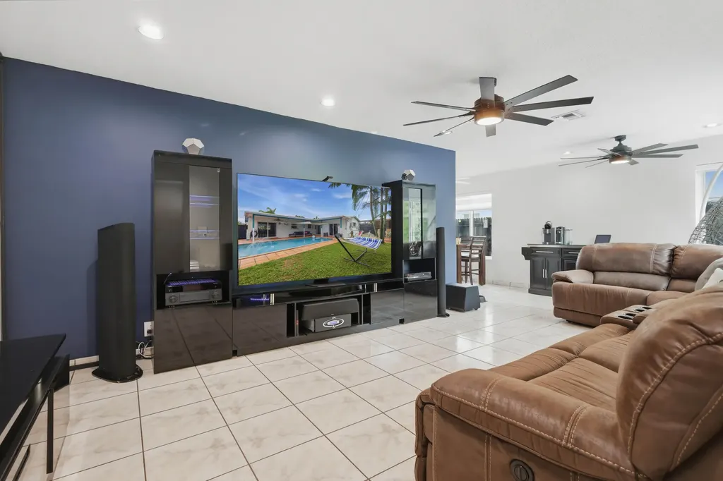 6448 Custer Street Hollywood FL 33024