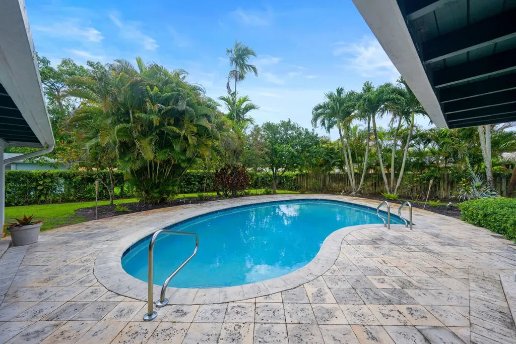 6850 NW 7th Street Plantation FL 33317
