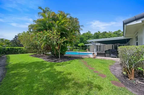 6850 NW 7th Street Plantation FL 33317