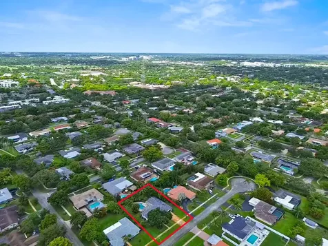 6850 NW 7th Street Plantation FL 33317