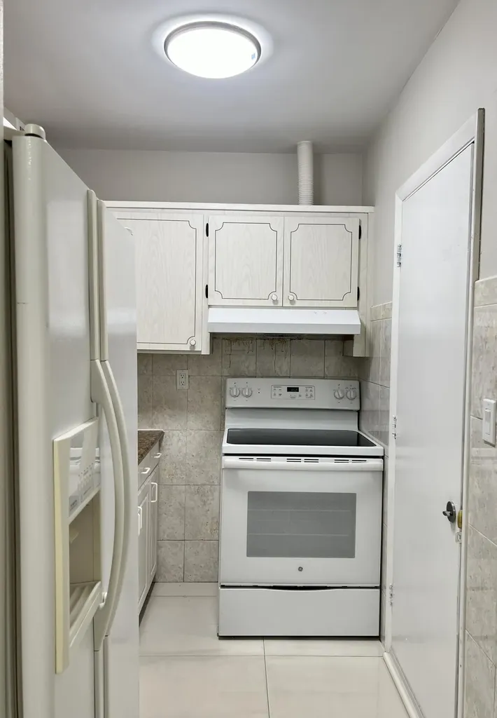 3550 NW 8th Avenue Pompano Beach FL 33064