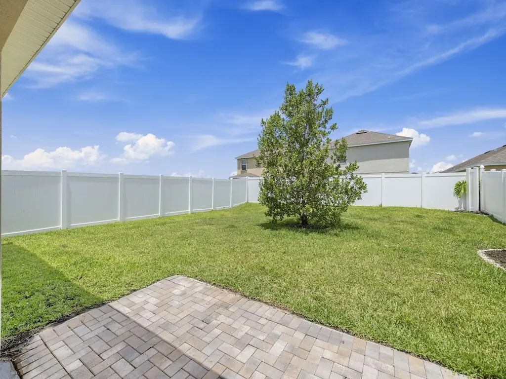 10057 SW Newberry Avenue Port St Lucie FL 34987
