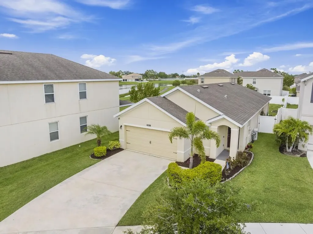 10057 SW Newberry Avenue Port St Lucie FL 34987