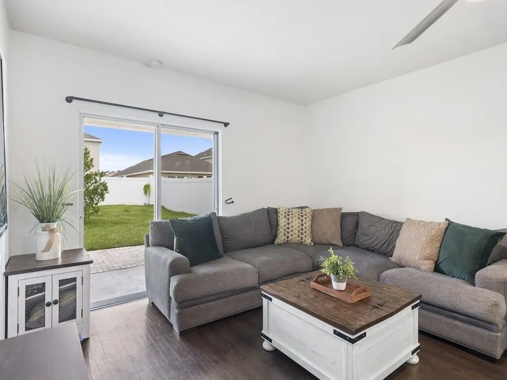 10057 SW Newberry Avenue Port St Lucie FL 34987
