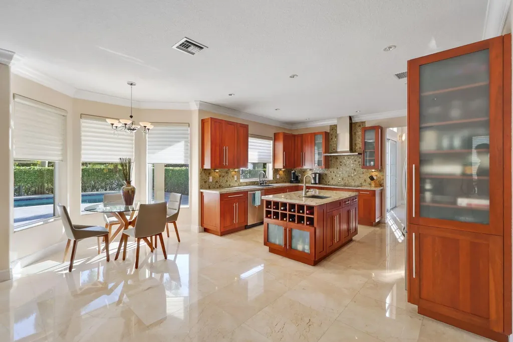 19245 Skyridge Circle Boca Raton FL 33498