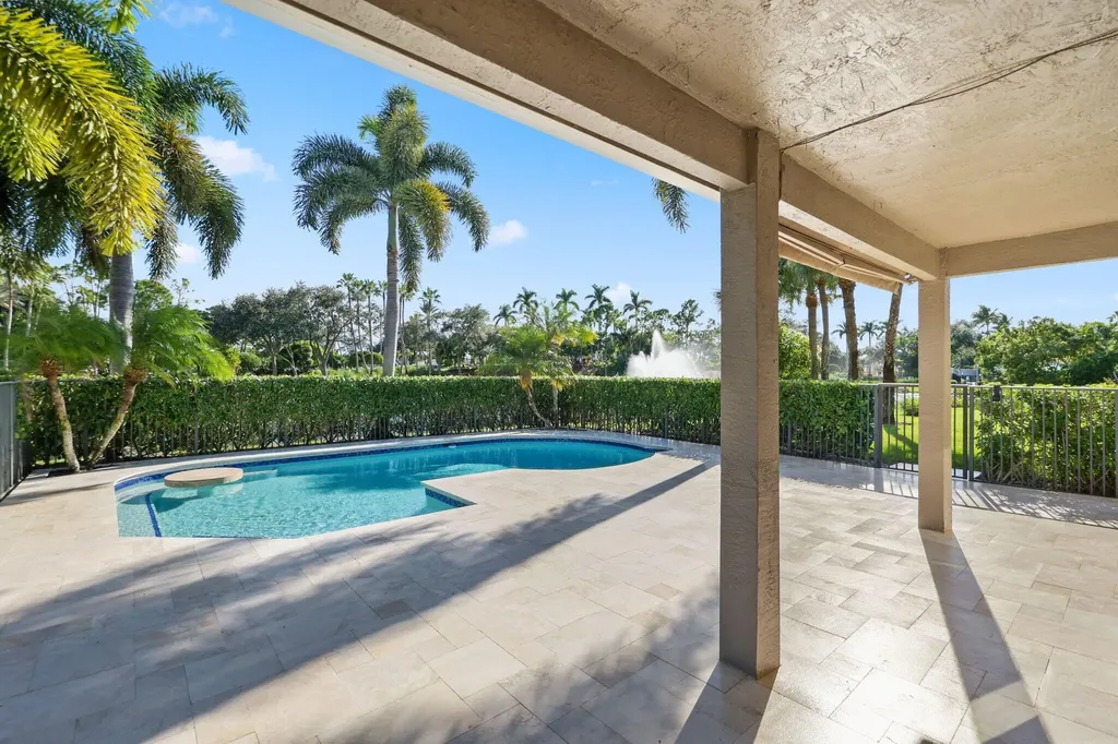 19245 Skyridge Circle Boca Raton FL 33498