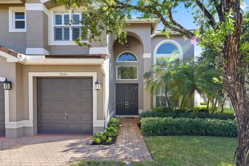 19245 Skyridge Circle Boca Raton FL 33498