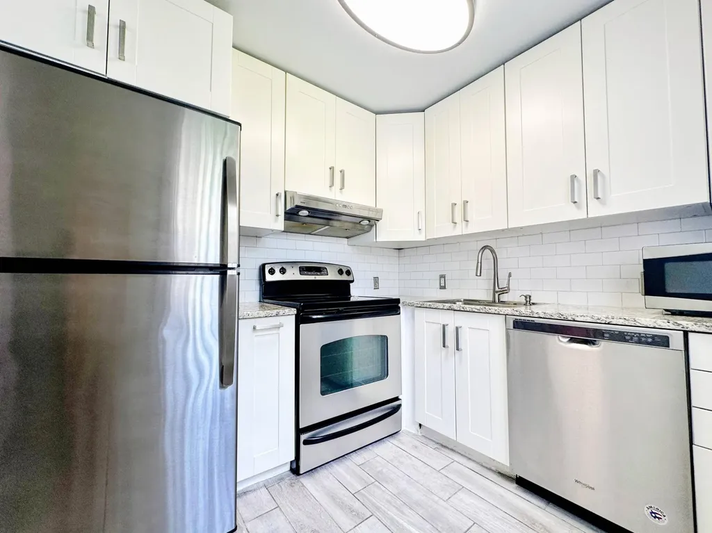 144 Mansfield D Boca Raton FL 33434