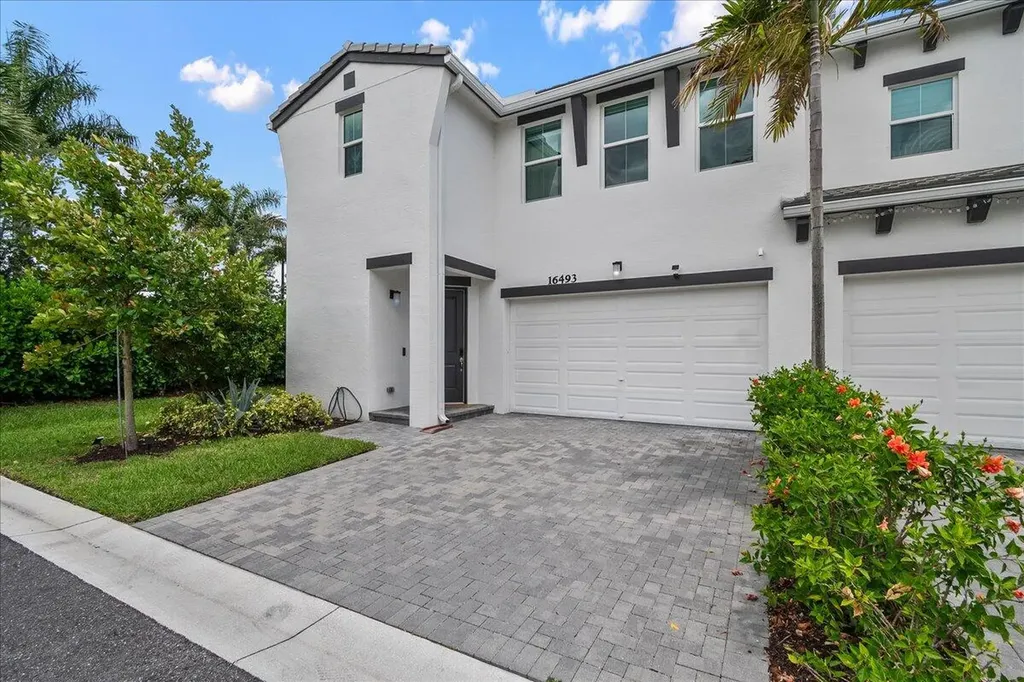 16493 Helix Court Westlake FL 33470