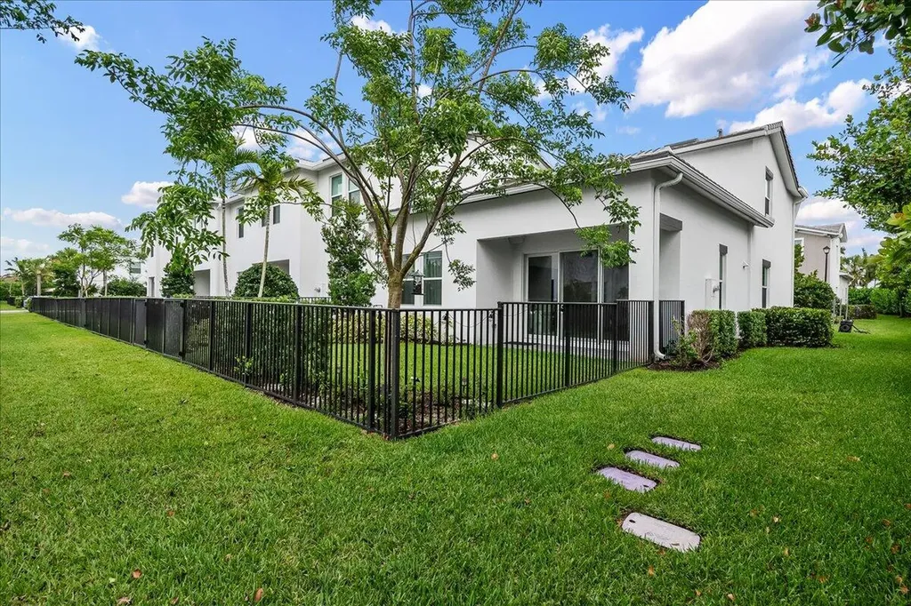 16493 Helix Court Westlake FL 33470