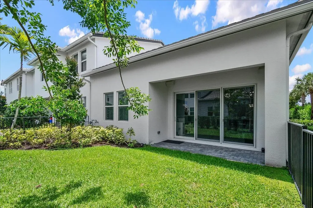 16493 Helix Court Westlake FL 33470