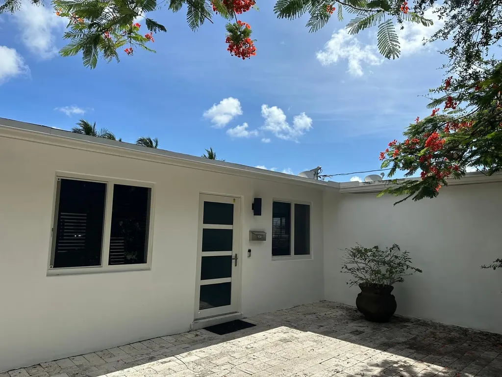 2645 Scott Street Hollywood FL 33020