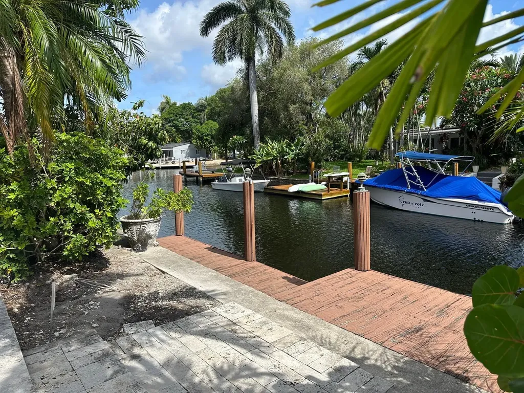 2645 Scott Street Hollywood FL 33020