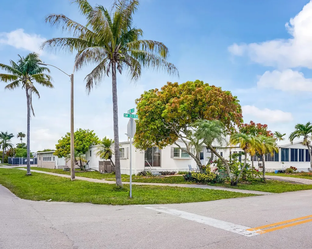 5311 SW 23rd Terrace Fort Lauderdale FL 33312