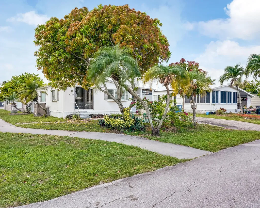 5311 SW 23rd Terrace Fort Lauderdale FL 33312