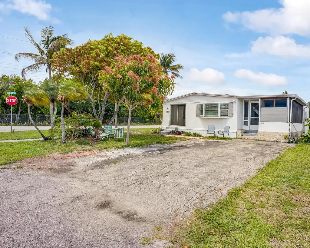 5311 SW 23rd Terrace Fort Lauderdale FL 33312