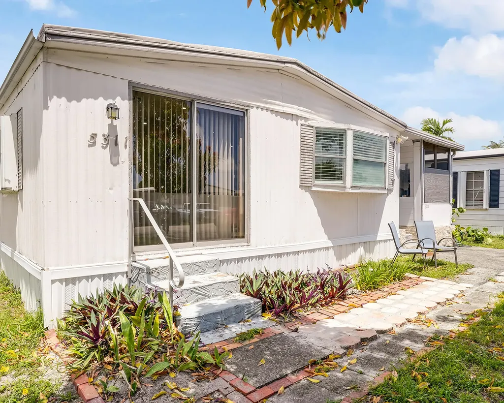 5311 SW 23rd Terrace Fort Lauderdale FL 33312