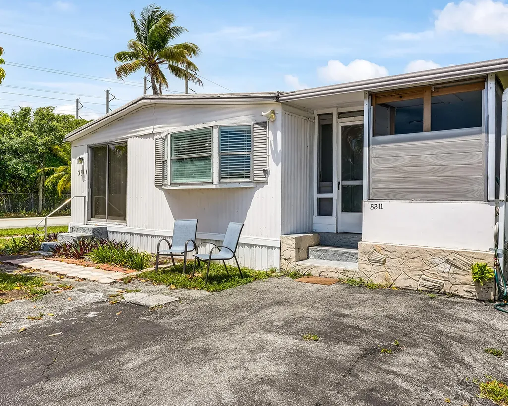 5311 SW 23rd Terrace Fort Lauderdale FL 33312