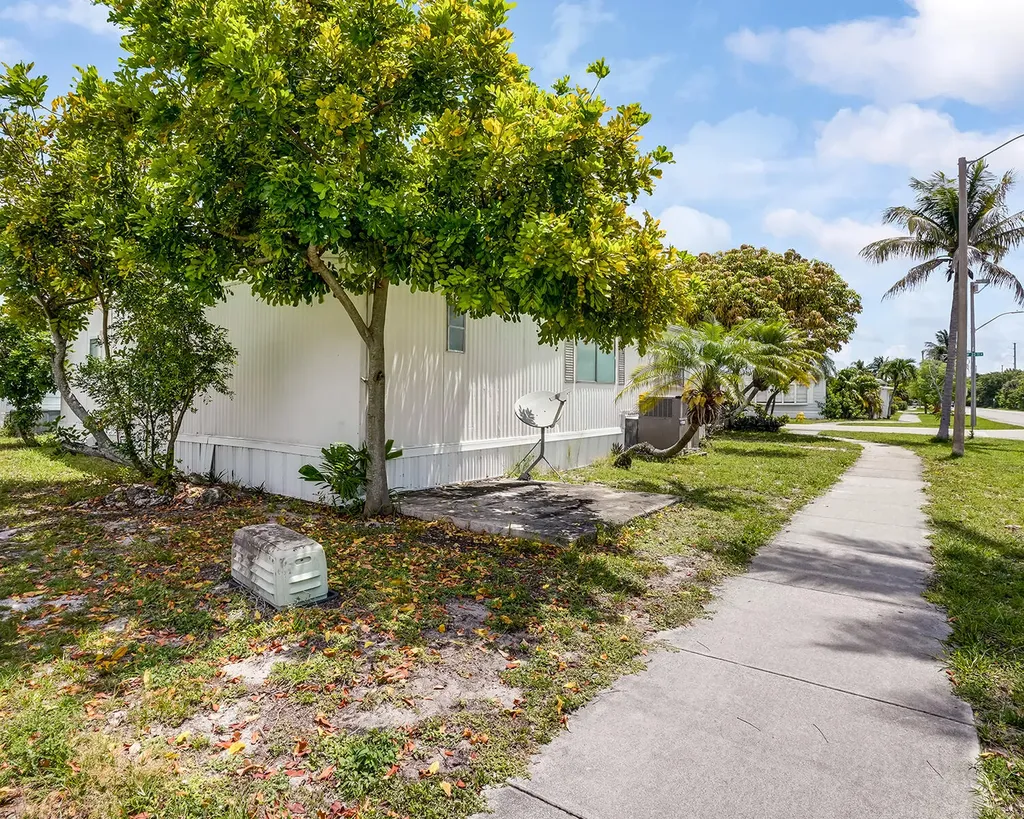 5311 SW 23rd Terrace Fort Lauderdale FL 33312