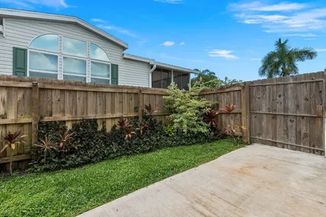 8011 SE Skylark Avenue Hobe Sound FL 33455
