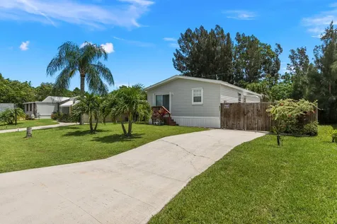 8011 SE Skylark Avenue Hobe Sound FL 33455