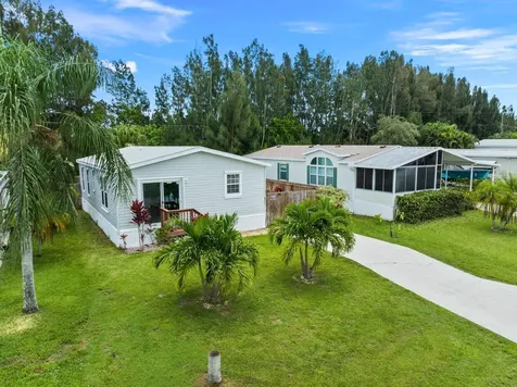 8011 SE Skylark Avenue Hobe Sound FL 33455