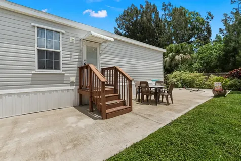 8011 SE Skylark Avenue Hobe Sound FL 33455