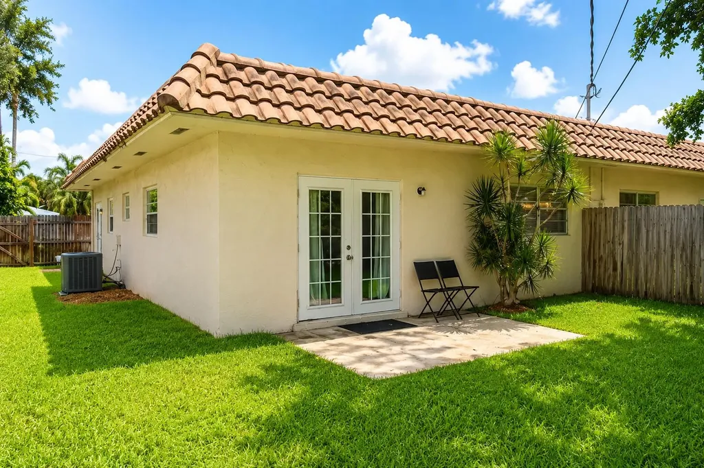 92 Lariat Circle Boca Raton FL 33487