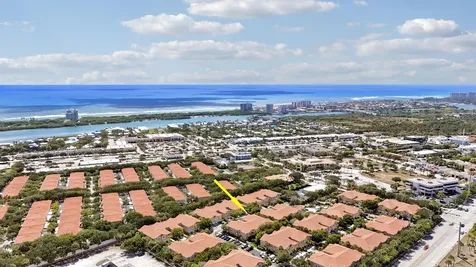 105 Lighthouse Circle Tequesta FL 33469