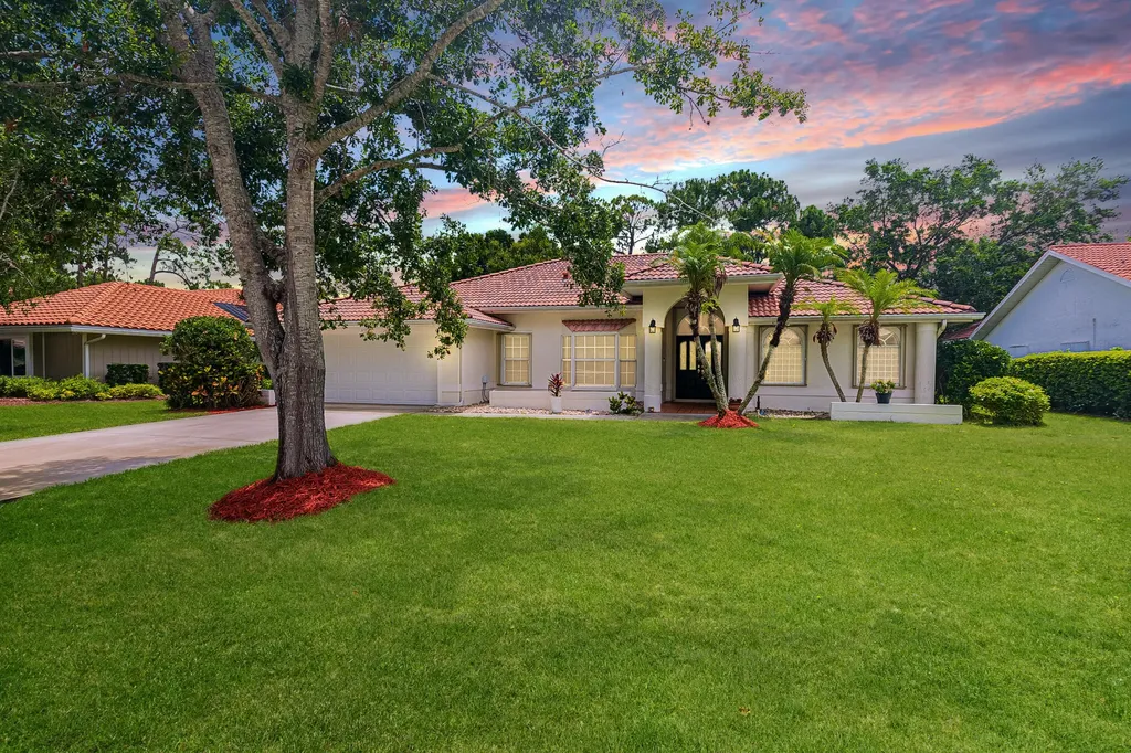 1193 SW Live Oak Cove Port St Lucie FL 34986