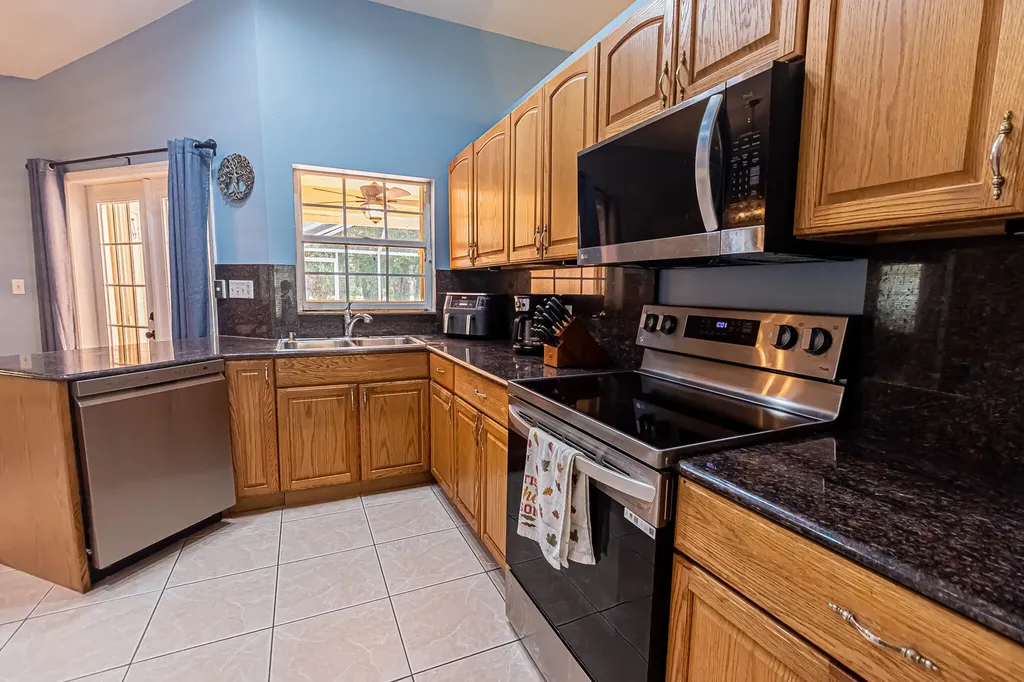 1193 SW Live Oak Cove Port St Lucie FL 34986