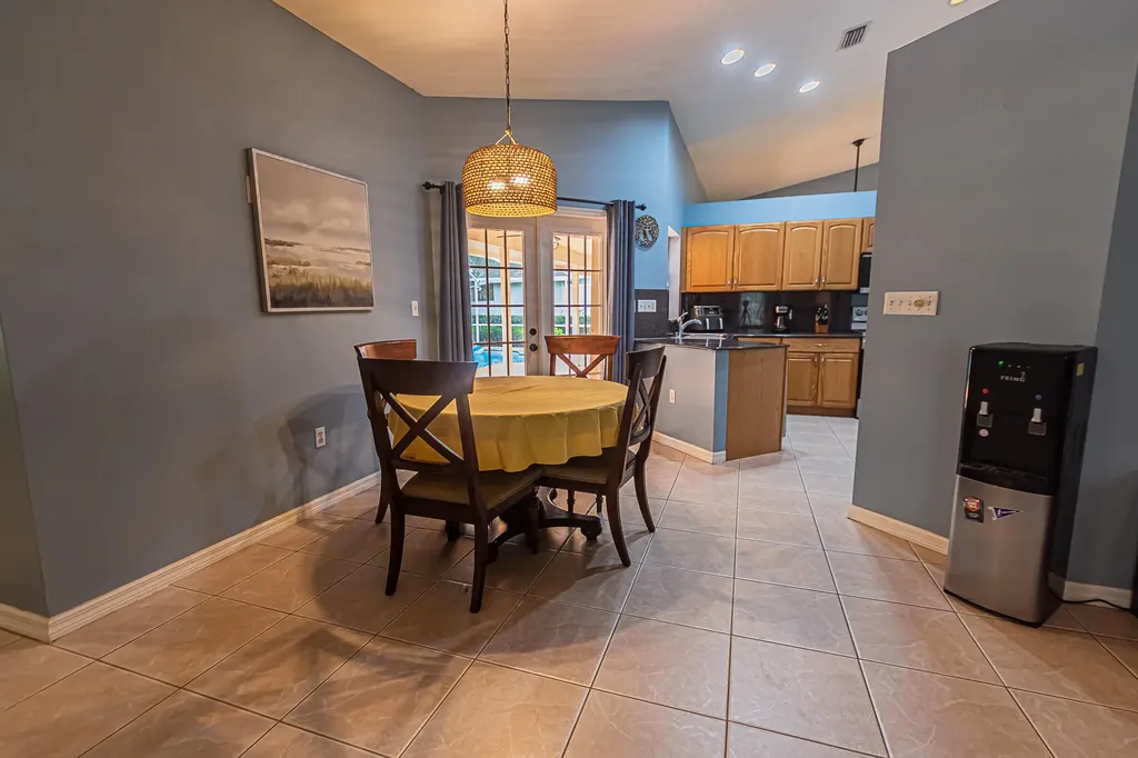 1193 SW Live Oak Cove Port St Lucie FL 34986