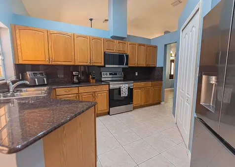1193 SW Live Oak Cove Port St Lucie FL 34986