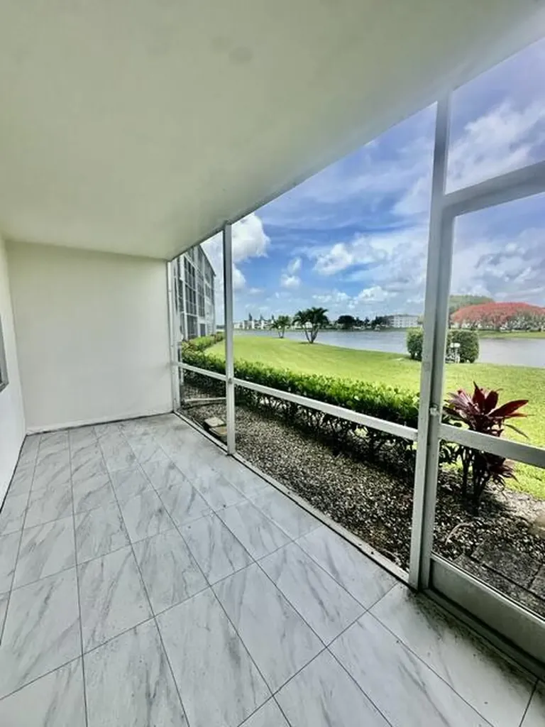 1047 Exeter C Boca Raton FL 33434