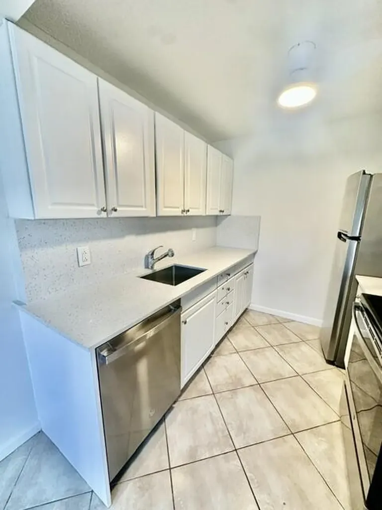 1047 Exeter C Boca Raton FL 33434