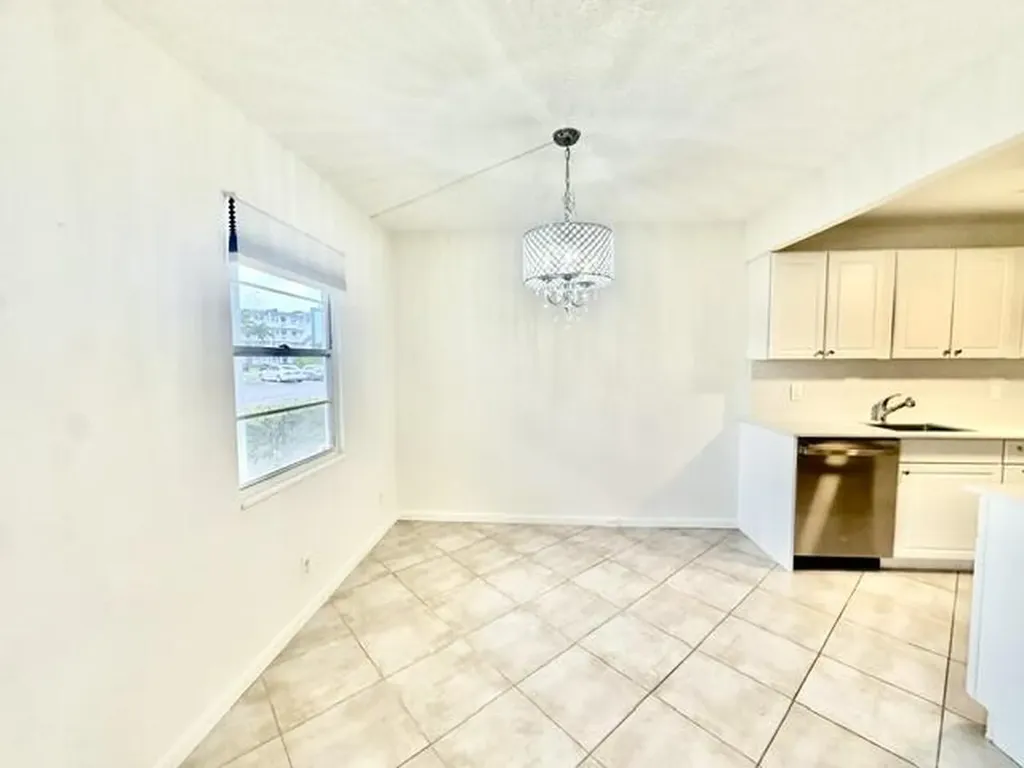 1047 Exeter C Boca Raton FL 33434