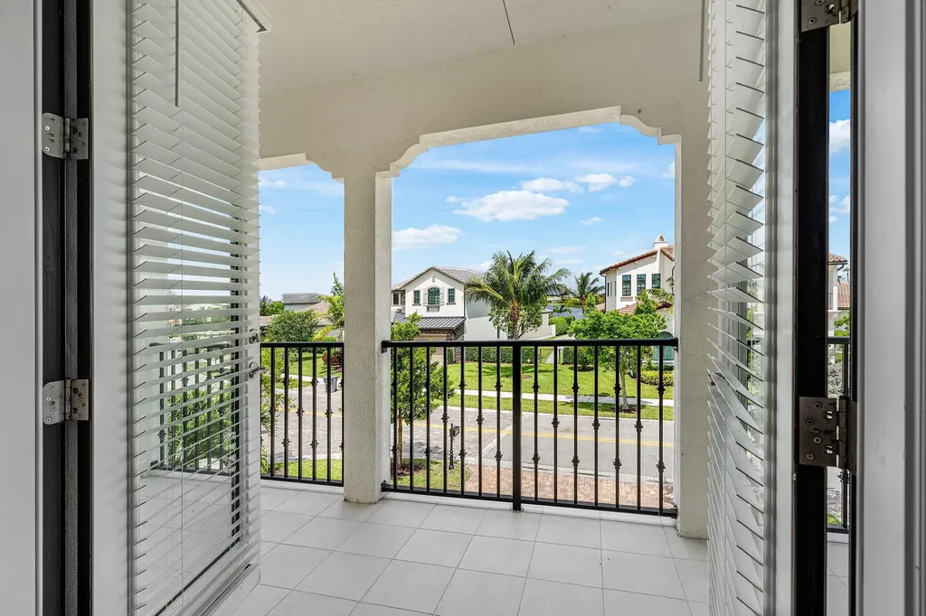 9027 Grand Prix Lane Boynton Beach FL 33472