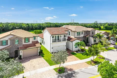 9027 Grand Prix Lane Boynton Beach FL 33472