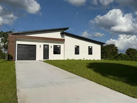 515 Kingsbury Lane Lehigh Acres FL 33974