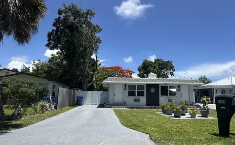 119 Sunrise Avenue Lantana FL 33462